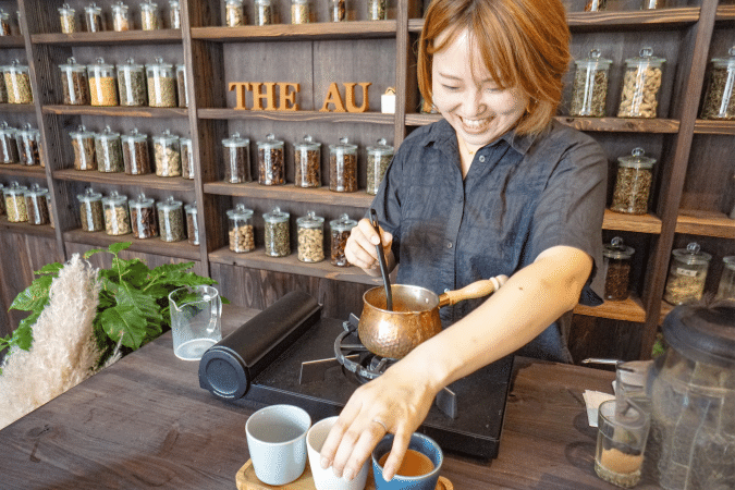 THE AU店長さん