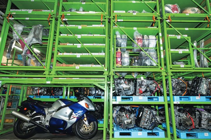 ヒトづくりとモノづくりづくりの拠点「レッドバロンの本社工場」