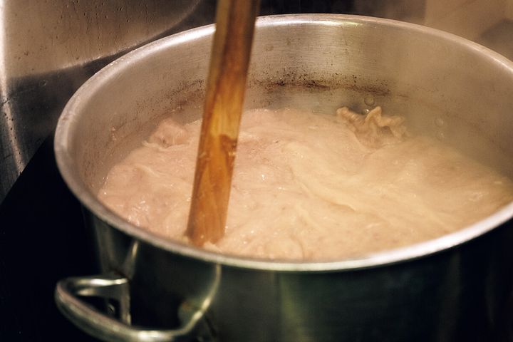 福岡〈麺や よかやす〉スープ