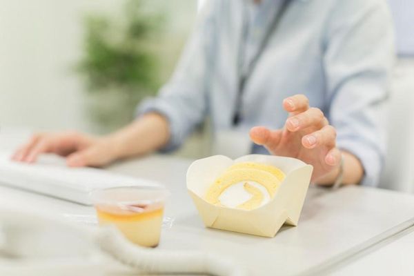 間違い2：仕事に集中したい！糖分摂取で脳にエネルギーチャージ！