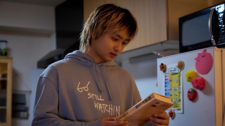 夜ドラ「税金で買った本」第8回より ©️NHK