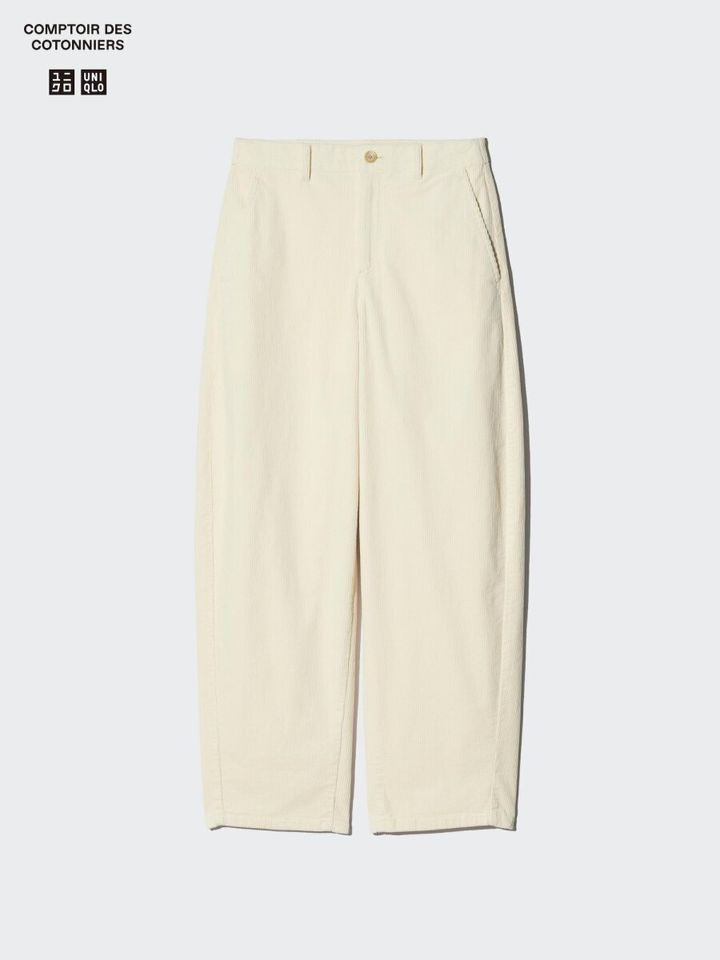 COMPTOIR DES COTONNIERSのロゴが入ったオフホワイトのコーデュロイバレルレッグパンツ