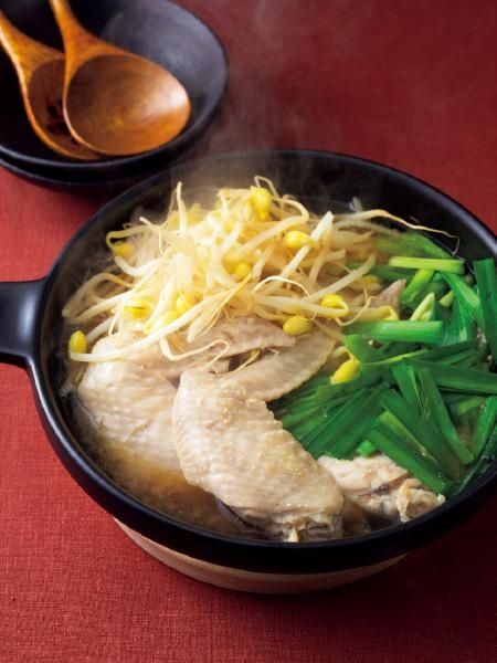 鶏手羽先のニラモヤシ鍋（10分で完成※）