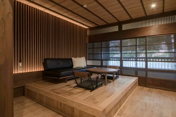 【群馬県みなかみ町】温泉旅館「御宿 庄屋」がリニューアル。家具ブランドMASTERWALが家具選定などを担当