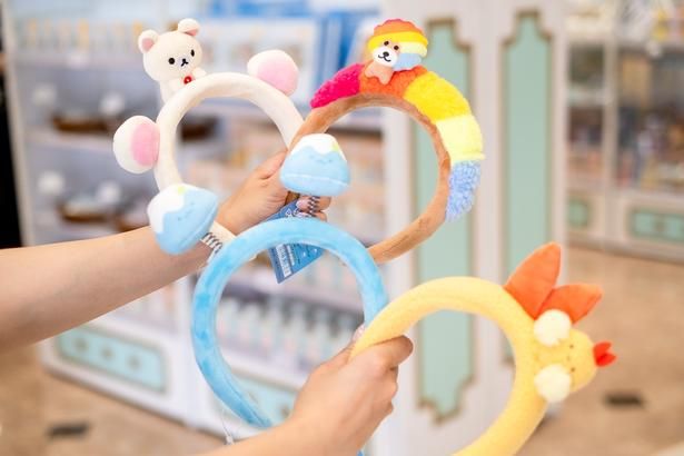 「カチューシャ」各2860円