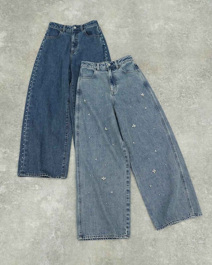 画像: GOODデニムアソートワイド/1042802（スタッズ×ブルー、ビジュー×ブルー）各¥7,990 出典：グローバルワーク