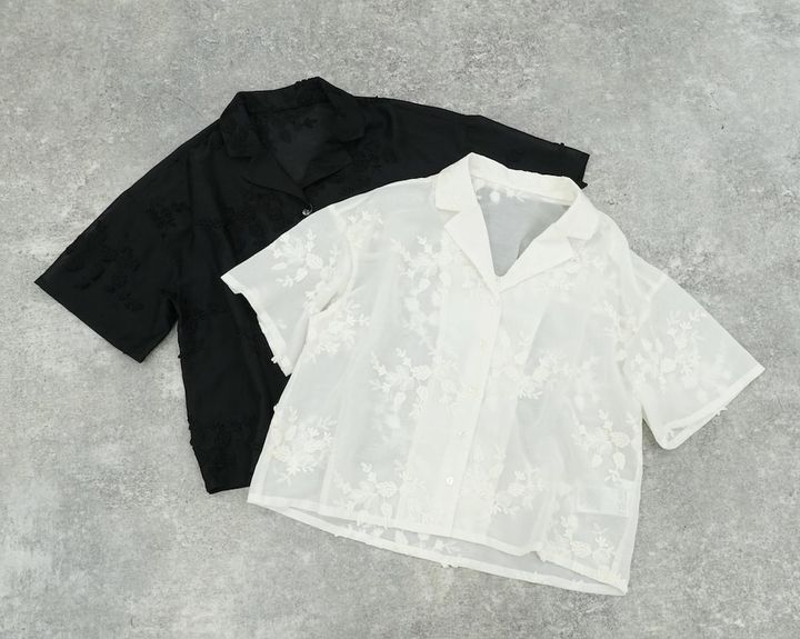 画像: 3Dレース開襟シャツ/1017794（ブラック、アイボリー）各¥5,490 出典：グローバルワーク
