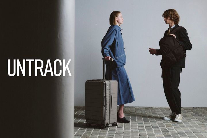 バッグメーカー・エースが展開するライフスタイルブランドUNTRACK（アントラック）から、2026年秋冬の新作ウェアが発売。今季は「Quiet Functionalism（静かなる機能美）」をテーマに、収納力とミニマルなデザインを融合した着るバッグ仕様のウェアを展開する。