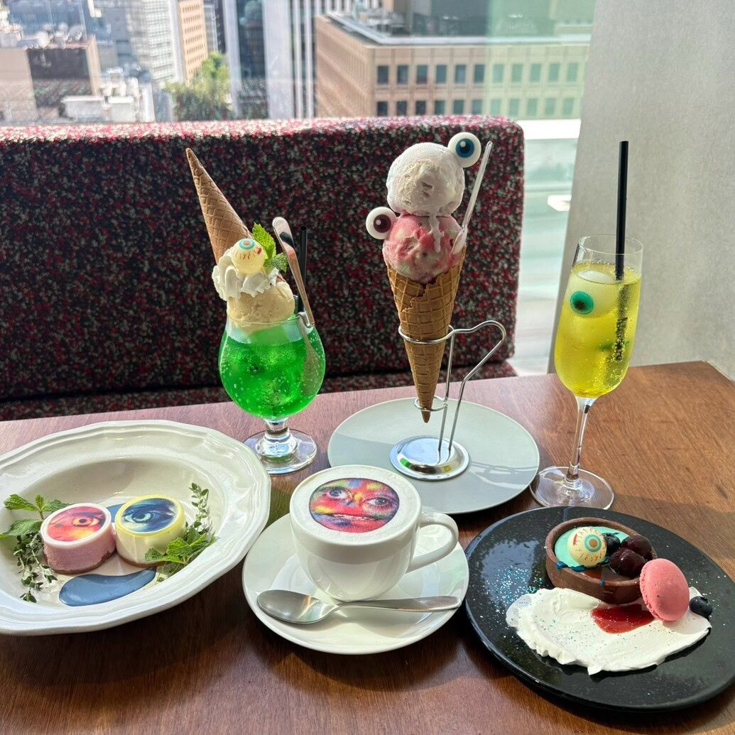 虎ノ門ヒルズのカフェ、アート展コラボの期間限定メニューで話題喚起