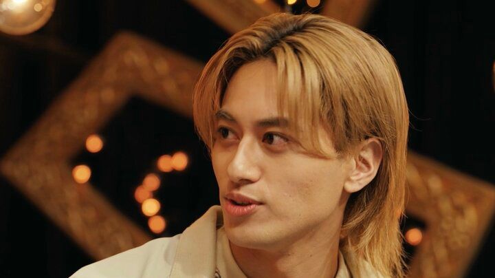 【写真・画像】「お若っ！」 Aぇ! group小島健、至近距離で見た“令和の美のカリスマ（44）”の美肌に衝撃 1枚目