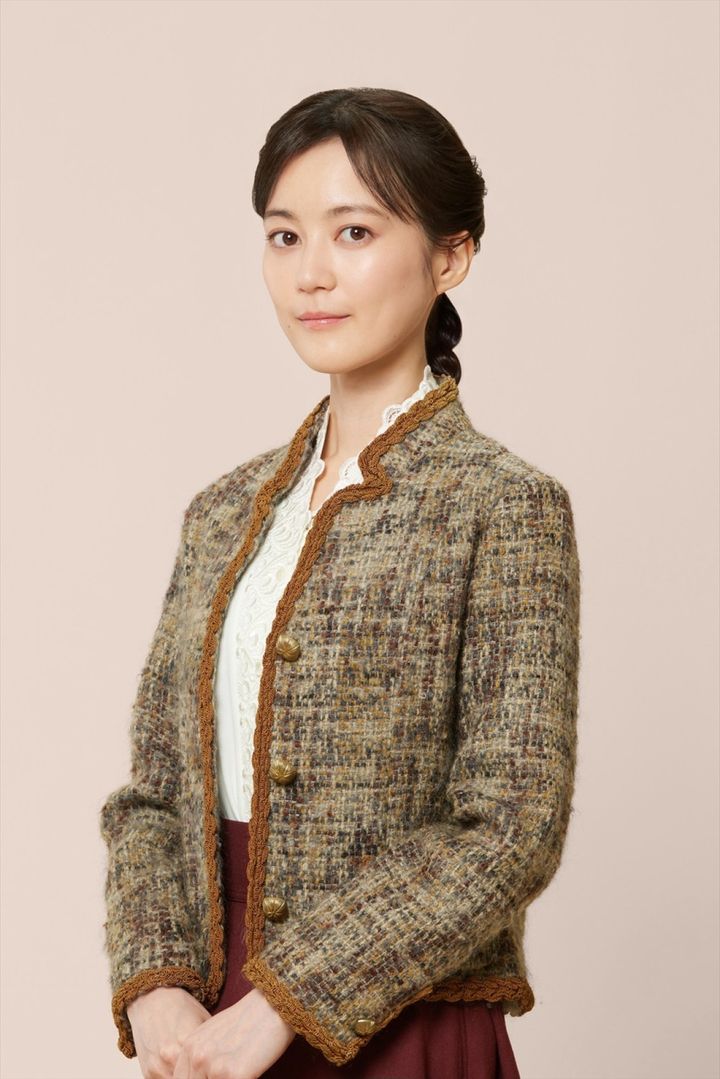 ドラマ『波うららかに、めおと日和』より深見芙美子役の生田絵梨花 （C）フジテレビ width=