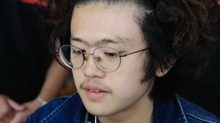 【写真・画像】「髪の毛抜けてるよ？」 “スチールウールヘア”とイジられた19歳大学生 大胆イメチェンを決意 1枚目