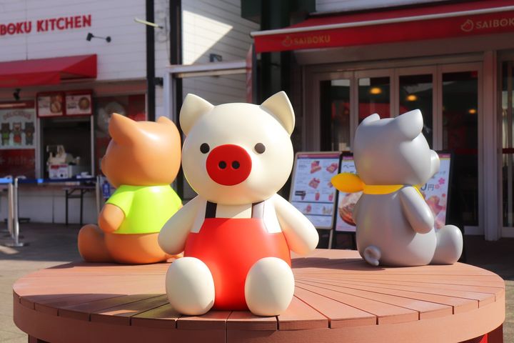 「BOKU KITCHEN」前のキャラクターオブジェ