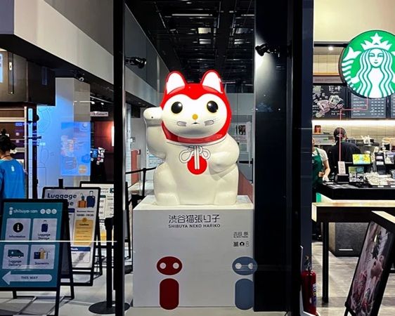 【東京都渋谷区】幸福と再生のシンボル「渋谷猫張り子」が7カ月の修復期間を経て渋谷に登場！