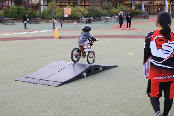 【広島県福山市】「ゆめタウン福山」ポートモール広場で、BMXレーシング体験会開催！4歳から参加可能