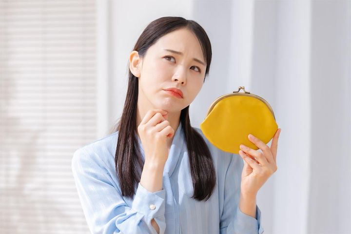 夫の許可がないとお金が使えない専業主婦が実は多い……？