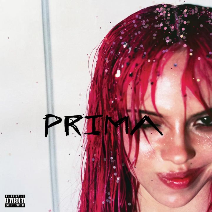 アデラのデビュー・アルバム『PRIMA』ジャケット写真