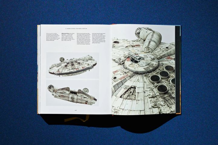 TASCHEN公式図録・ミレニアム・ファルコン模型の見開き