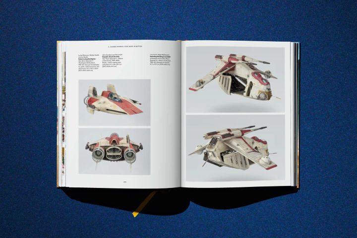 TASCHEN公式図録に収められたスター・ウォーズのビークル模型のページ