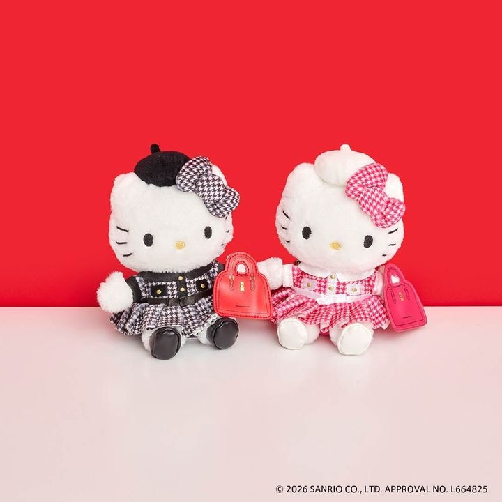 ぬいぐるみバッグチャーム ピンクとブラックの2色