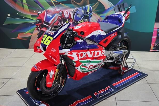 MotoGP(TM)に参戦するHonda HRC Castrolチームの「RC213V」の展示モデル