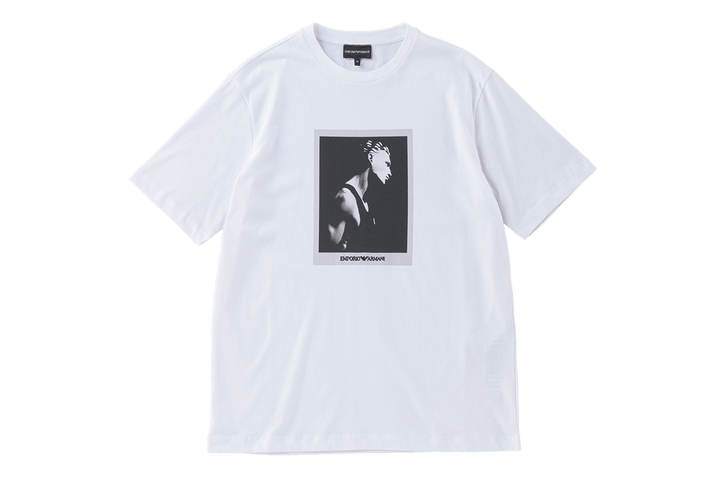 〈エンポリオ アルマーニ〉のTシャツ
