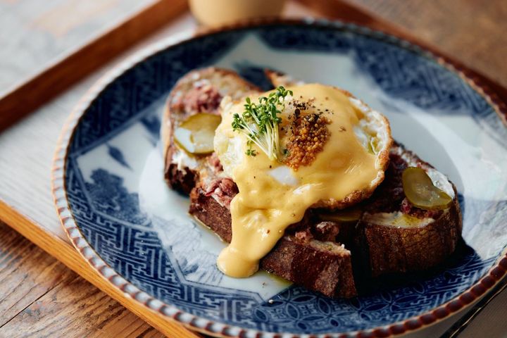 「コンビーフエッグベネディクト」1680円