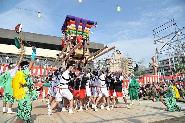 【長崎県長崎市】陶々亭が、長崎くんちの奉納踊を間近で堪能できる桝席をセットにした宿泊プランを販売