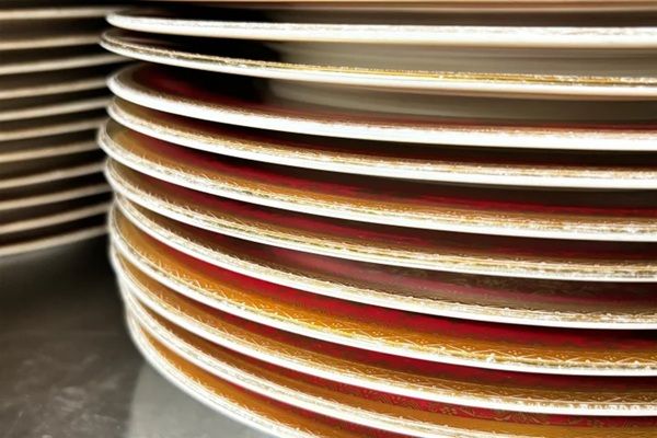 廃棄食器を秋田らしい器へ！秋田キャッスルホテルが約400枚の食器をリペア