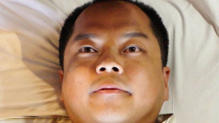 【写真・画像】31歳子供部屋おじさんの劇的イメチェンに「支配人」「CEO感」の大反響 プロ仕立てのオーダースーツが「似合ってる」「悪役俳優にいそう」 1枚目