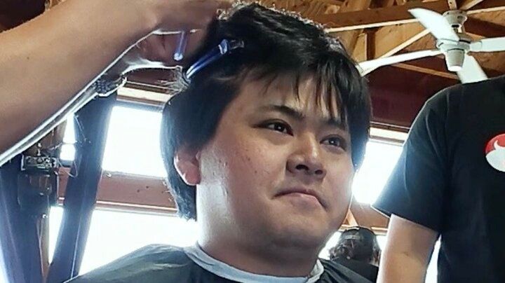 【写真・画像】13年ひきこもりの22歳“幼卒”男性 プロのスタイリングで“北村匠海風”の端正な佇まいに 「かっけぇ！」 1枚目