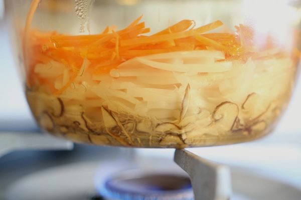 《基本のレシピ》しいたけ、玉ねぎ、人参の重ね煮