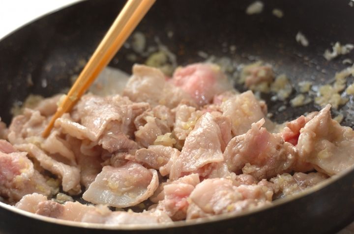 ショウガ香る！豚肉とナスのみそ炒めの作り方1