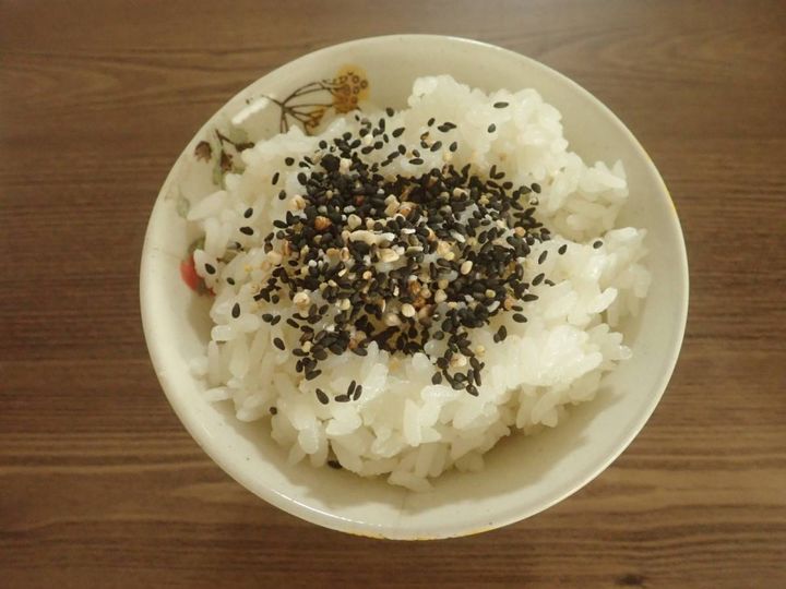 ダイソー：三島食品 五穀ごましお 36g