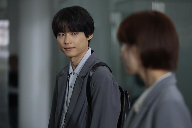 【写真を見る】松村北斗が25年もの一途すぎる恋心を秘めた主人公を演じる「告白－25年目の秘密－」 提供＝日本テレビ