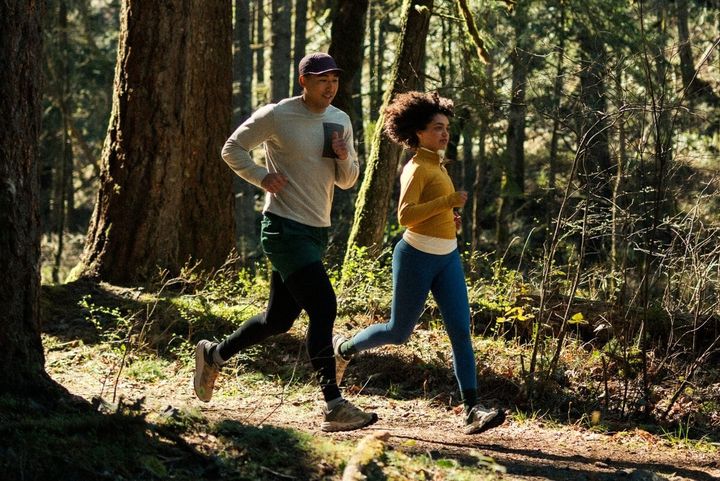 Teva（テバ）から、防水仕様の新作トレイルシューズ「Hurricane Trailsetter GTX（ハリケーン トレイルセッター GTX）」が2026年9月1日に発売。2026年春に登場した「Hurricane Trailsetter」をベースに、GORE-TEX®による防水性を備え、天候や路面状況を問わず快適なトレイル体験をサポートする一足となっている。