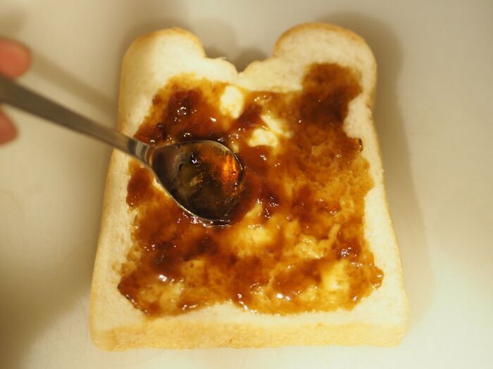 【レンジで60秒】食パンと意外すぎる相性！？甘じょっぱさがクセになる和風「みたらしトースト」