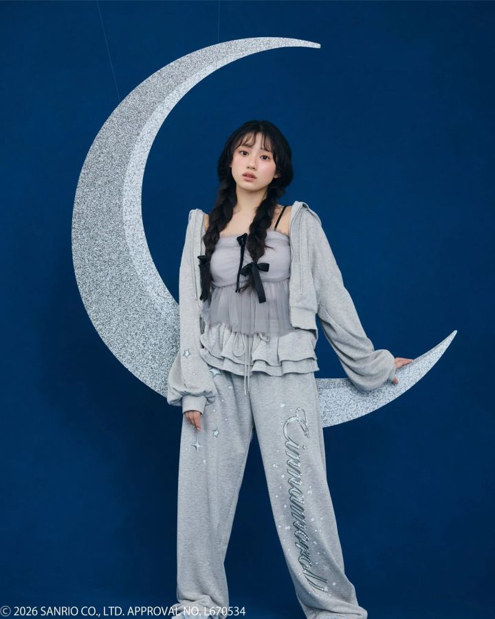 シナモロール柄ラメスウェットロングパンツ