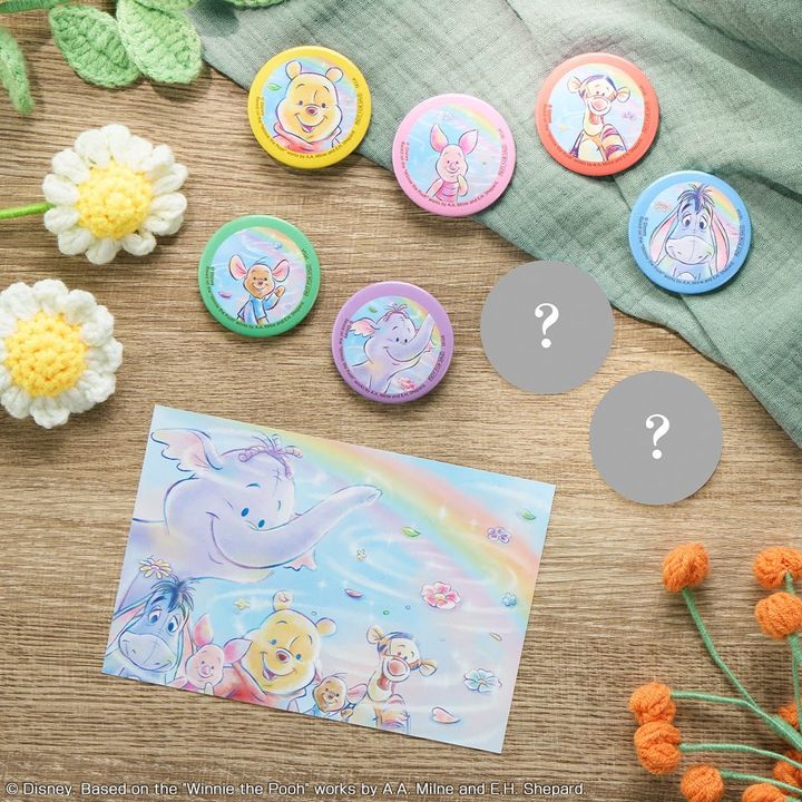オリジナル缶バッジ全8種とオリジナルポストカード