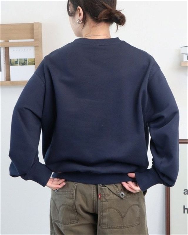 フロント刺繍スウェット