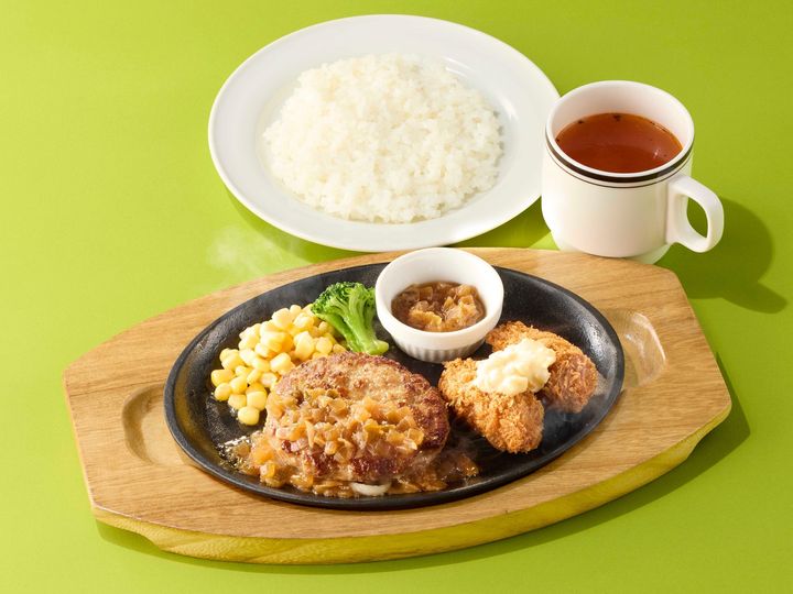 ハンバーグ＆牡蠣フライランチの鉄板盛り