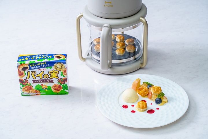 パイの実チョコレートパイのパッケージとBRUNOガラスエアフライヤーでリベイクする様子