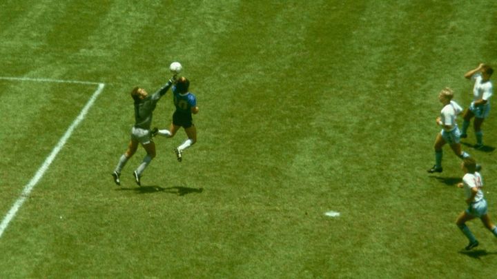 画像: 同じ試合のユニフォームは2022年に800万ユーロ超——今回は期待外れの声も
