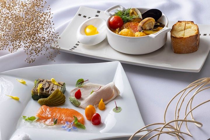 金目鯛のブイヤベース風サフランスープと前菜盛り合わせ