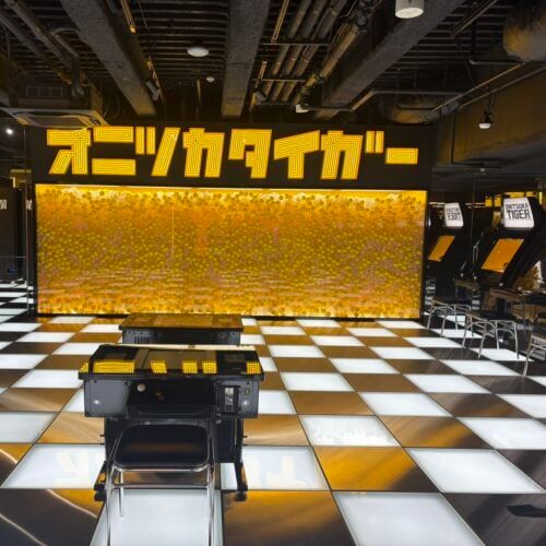 オニツカタイガーの新聖地「新宿・名古屋」を完全攻略！限定Tシャツから限定アミューズメントまで徹底潜入