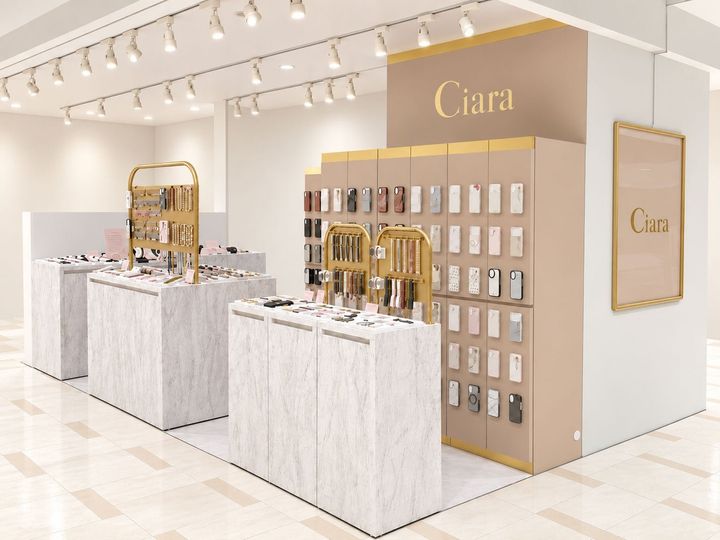 Ciara ルミネ北千住店の店内ディスプレイ