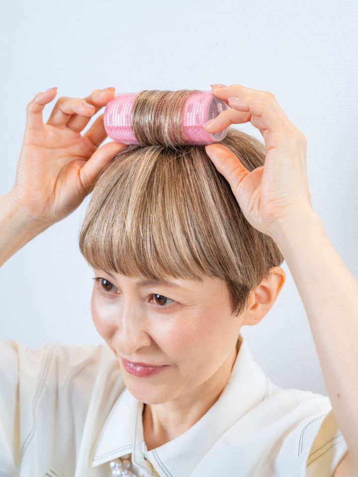 カーラーを巻く