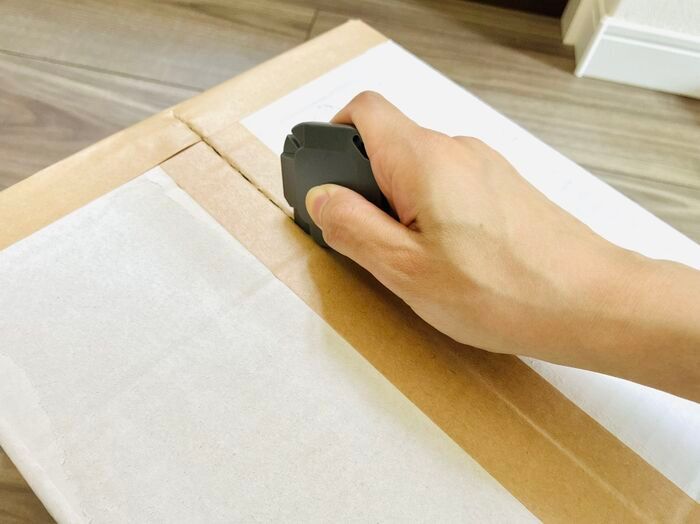 【100均で見つけた♡】コレひとつで『開ける、切る、剥がす』が完了！？「せっかちな私にぴったりでした」