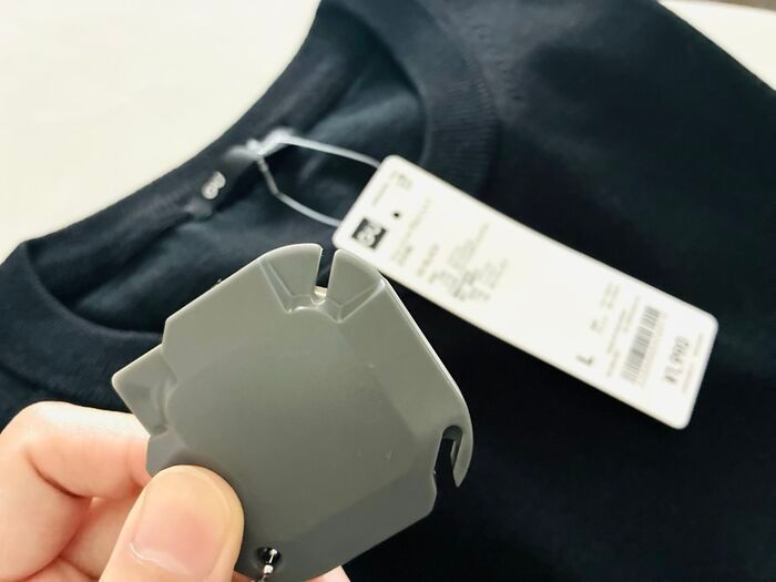 【100均で見つけた♡】コレひとつで『開ける、切る、剥がす』が完了！？「せっかちな私にぴったりでした」