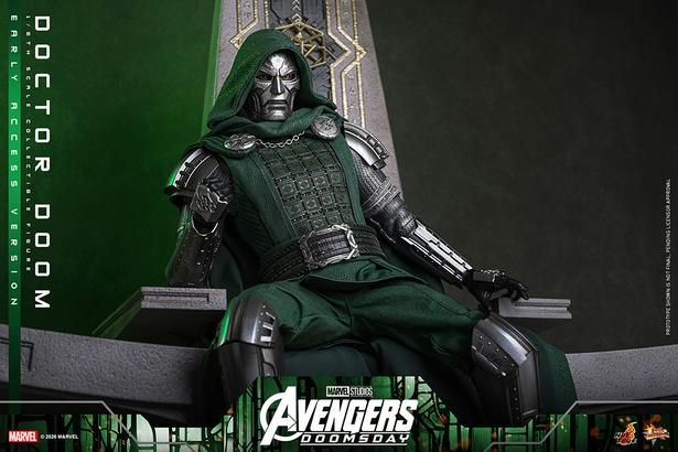 ふてぶてしいポージングもお手のものだ(「【ムービー・マスターピース】『アベンジャーズ／ドゥームズデイ』1/6スケールフィギュア ドクター・ドゥーム」) [c] 2026 MARVEL